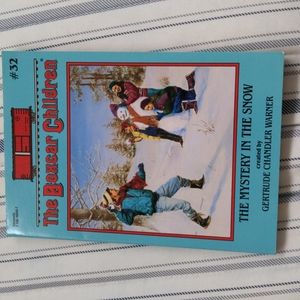 NEW - The Boxcar Children #32 The Mystery in the Snow Chapter Paperback Book